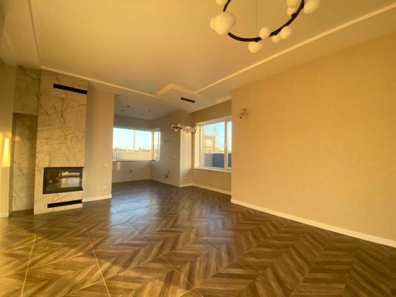 Погреби. Енергоефективний будинок 134кв.м сонячні панелі, Без комісії Погребы