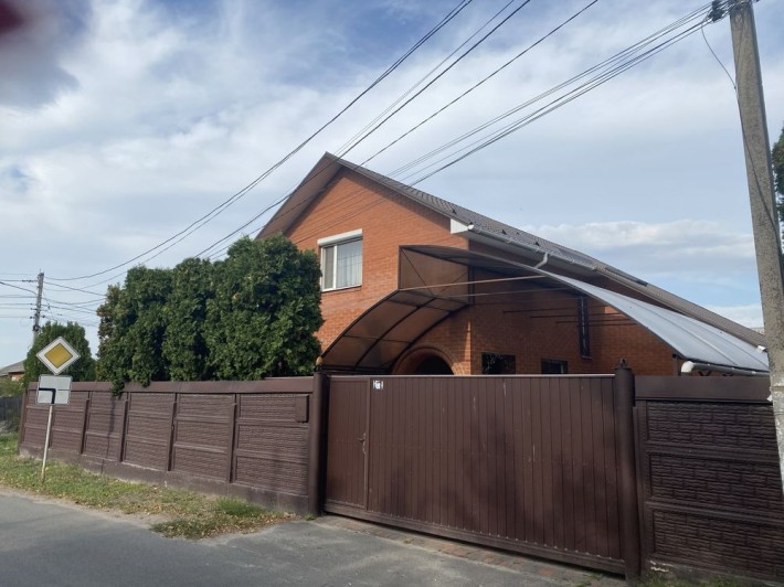 Продам будинок та гостьовий будинок с.Погреби Броварський район - фото 1