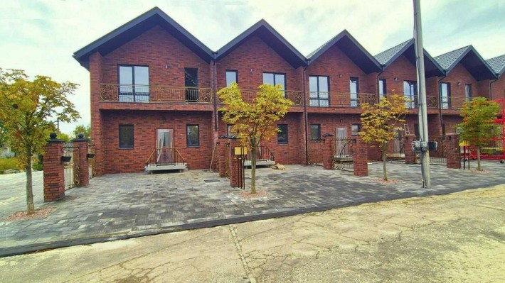 Без% таунхауси Wonderful.Hom Погреби, Каштанова,7 Броварський р-н. - фото 1