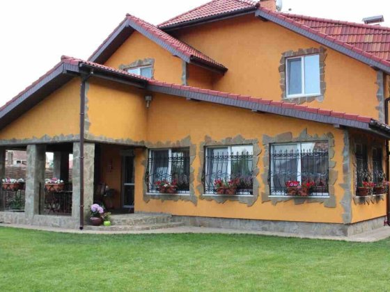 Продам будинок з євроремонтом та басейном, Старі Петрівці, вул. Садова Старі Петрівці