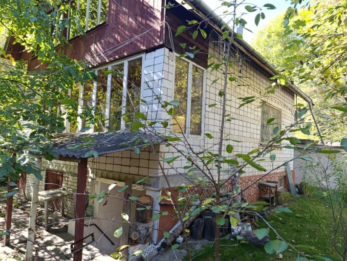 Продаж дачного будинку з виходом в ліс - фото 1