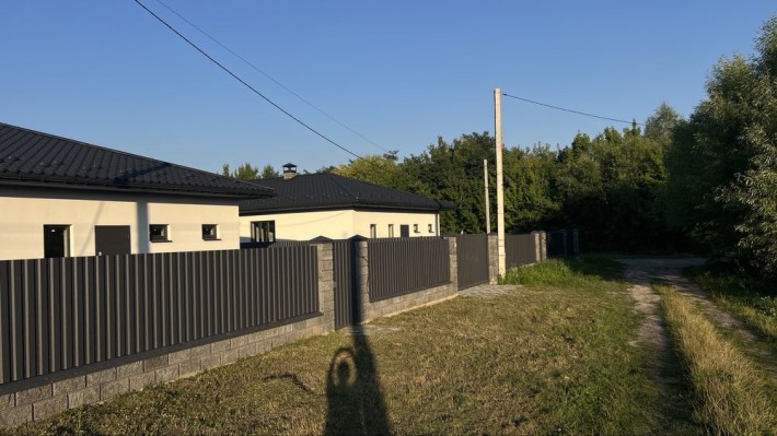 Будинок на три окремі кімнати та 8 соток землі кухня 46 кв.м - фото 1