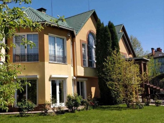 Васильковский район, с.Хлепча. Дом в закрытом коттеджном городке. Хлепча