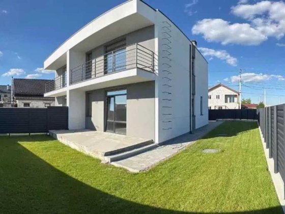 Дуплекс із ремонтом 105 м2  == > с. Хотів Хотов