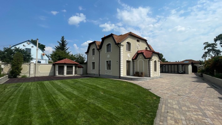 Будинок 365 м.кв в с. Хотянівка. Сучасний ремонт, власна баня - фото 1