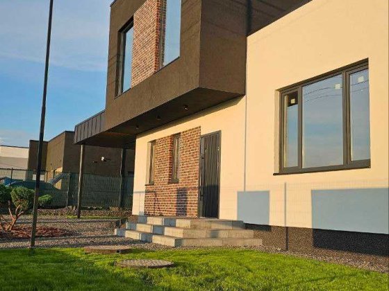 Продам ексклюзивний будинок в Білогородці з гарною терасою Шевченкове