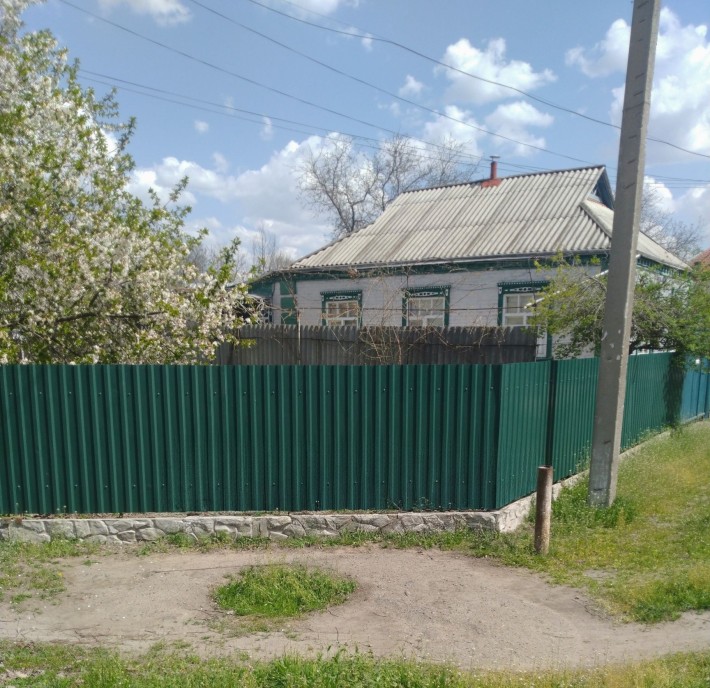 Срочно продам дом в г Новомиргороде - фото 1