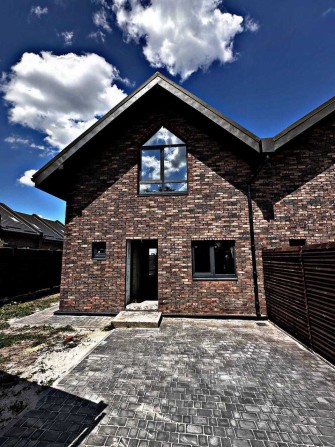 Продаж Кутовий Таунхаус  Забудовник Баварська кладка 2.5 сот. 100 м2 - фото 1