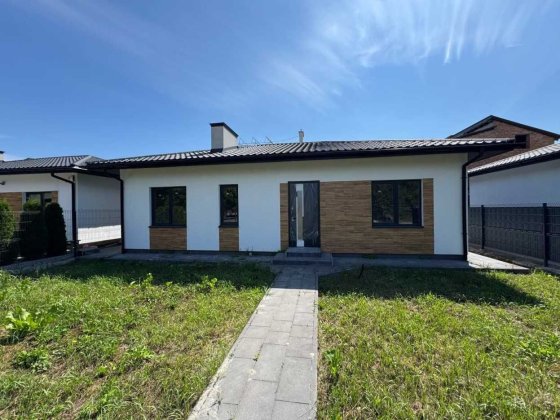 Продається окремостоячий котедж площею 84 м² у Винниках Винники