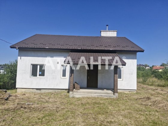 Продається окремостоячий будинок з частковим ремонтом у Солонці.