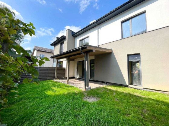 Продаж котеджу у Брюховичах біля лісі,  вул. Арктична. Брюховичи