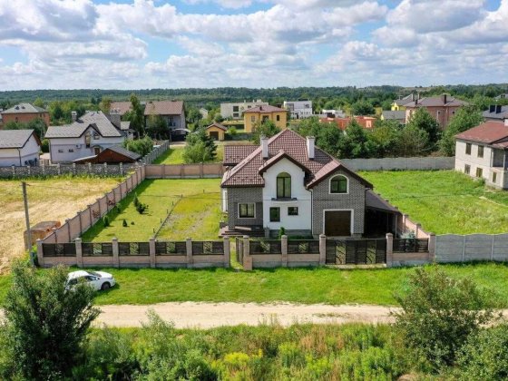 Продаж будинок/Ремонт/Гараж,альтанка,барбекю/Брюховичі-Бірки, Львів