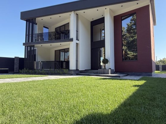 Продаж розкішного будинку Рудное