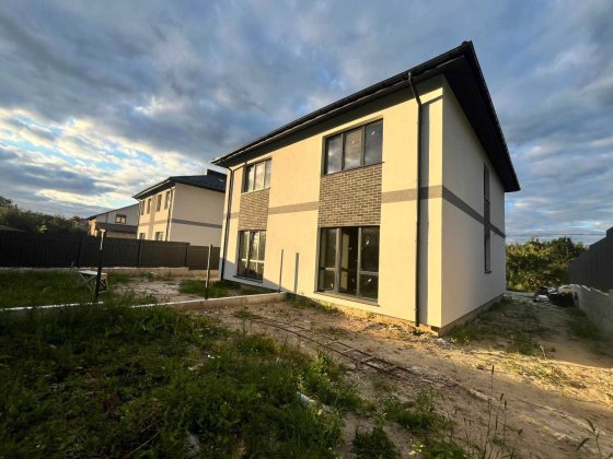 Продаються котеджі у селі Рудно Рудное