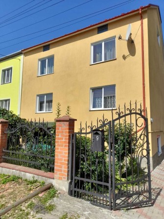 Продається двоповерховий будинок - фото 1