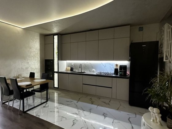 Термвновий Продаж!Котедж з ремонтом с.Рудно (140 м2, 2,5 сот ділянка) Рудное