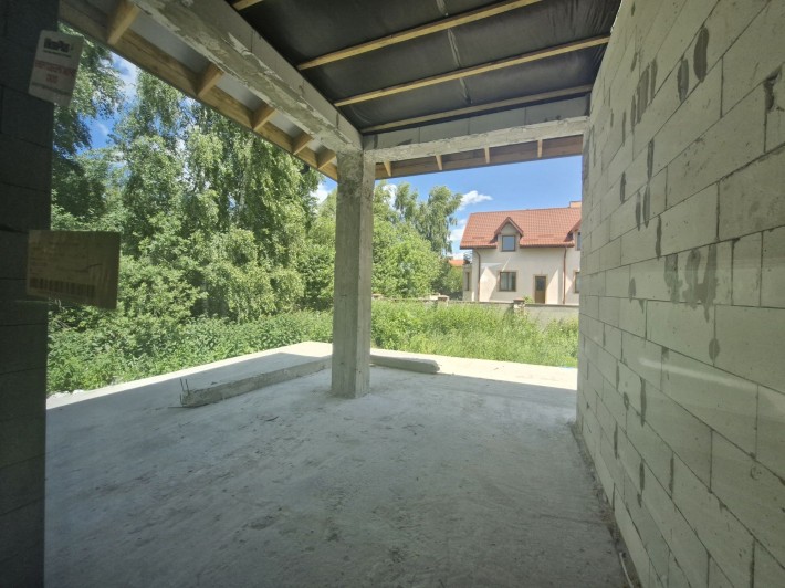 Незавершений будинок в с.Рудне неподалік Фуджікури - фото 1