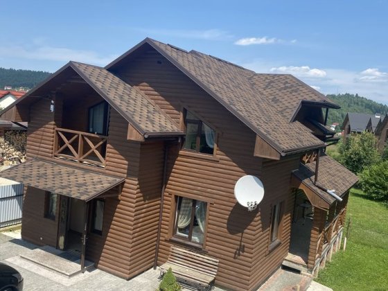 Продаж в Східниці двох будинків( основний та гостьовий) Сходница