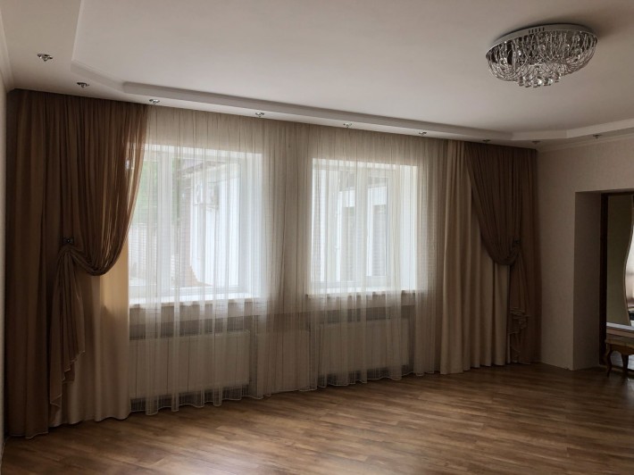 Дом-2 комн.разд. 77 м.кв. 2009 г. в/у, ремонт,6 Слободская -Погранична - фото 1