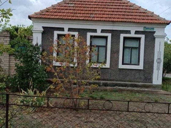 Продаю приміський житловий будинок в смт. Воскресенське 8 км від міста Воскресенское