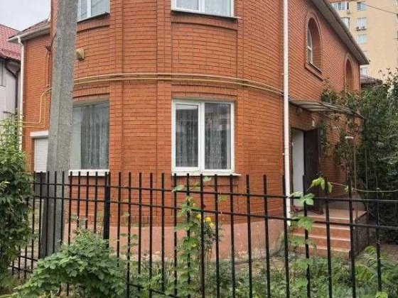 Кирпичный дом на Таирова Лиманка