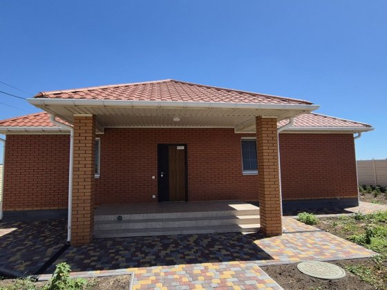 Абсолютно новий будинок в Фонтанцi.