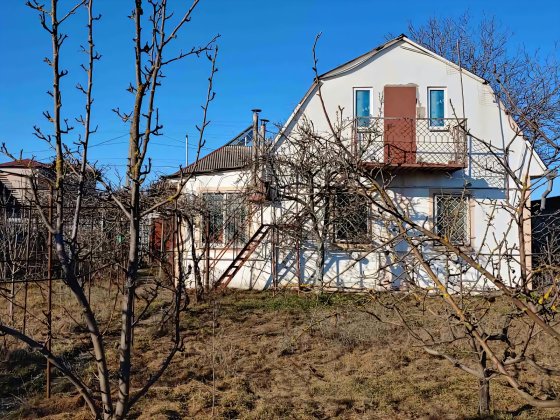 У  продажу компактний будинок Великодолинське