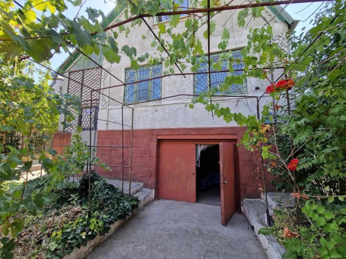 Дом у озера в пригороде Черноморска и Одессы - фото 1