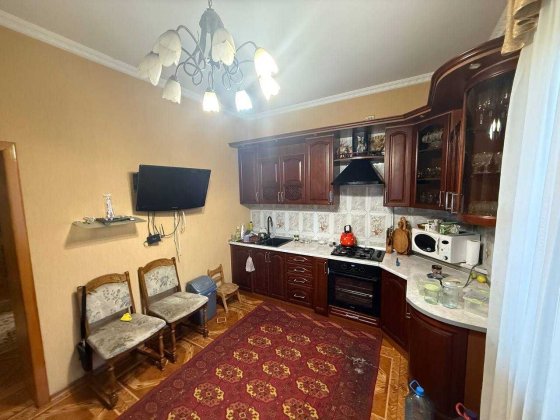 (13) Продам будинок у Великодолинському Великодолинське