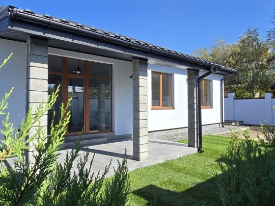 Продаж шикарного будинку в Фонтанці
​Продається новий, сучасний будино Фонтанка