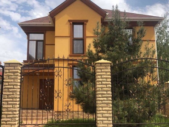 Дом в Совиньоне на ведущей к морю улице Лиманка