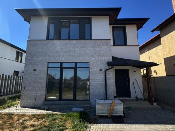 Новый 2-этажный дом в Червовом Хуторе 130м2 Лиманка