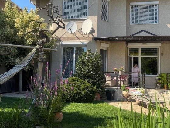 В продаже двухэтажный дом с ремонтом (209-993) Лиманка