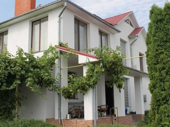 Сучасний будинок у передмісті Одеси. Усатове-1. Усатово