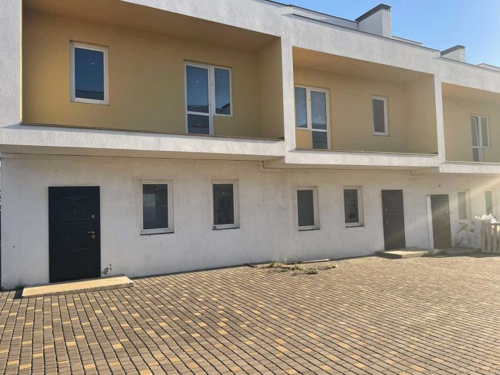 Таунхаус с террасой в Прилиманском - фото 1