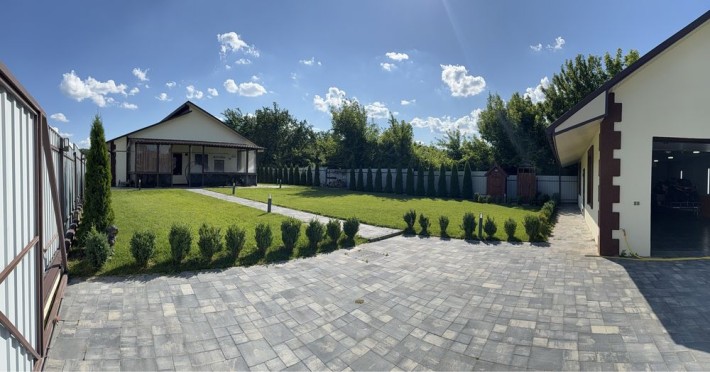 Продам Дом с гаражем(с комуникациями) 12 соток - фото 1