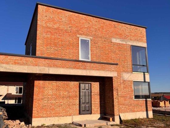 Продається двоповерховий будинок у с. Колоденка Колоденка