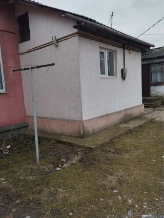 Продам 1/2будинку м Корець - фото 1