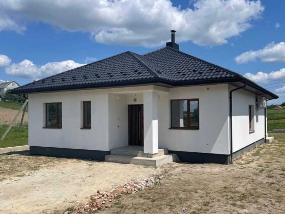 Сучасний будинок з раціональним плануванням в новому масиві. Великий Житин