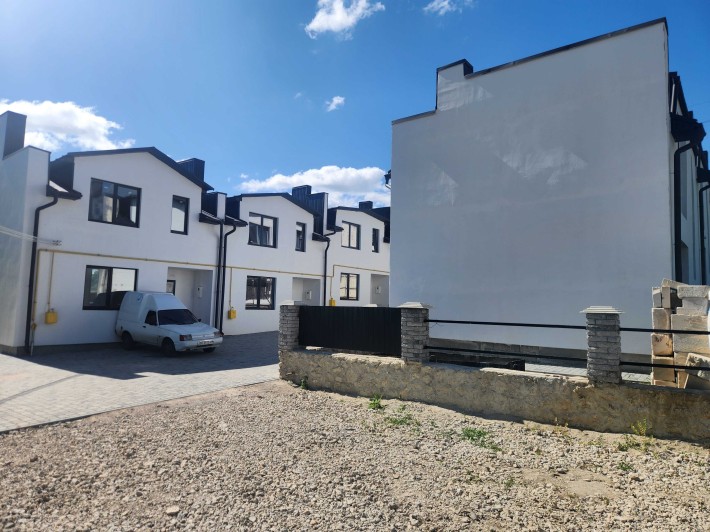 Продам котедж таунхаус Дружба Петрики - фото 1