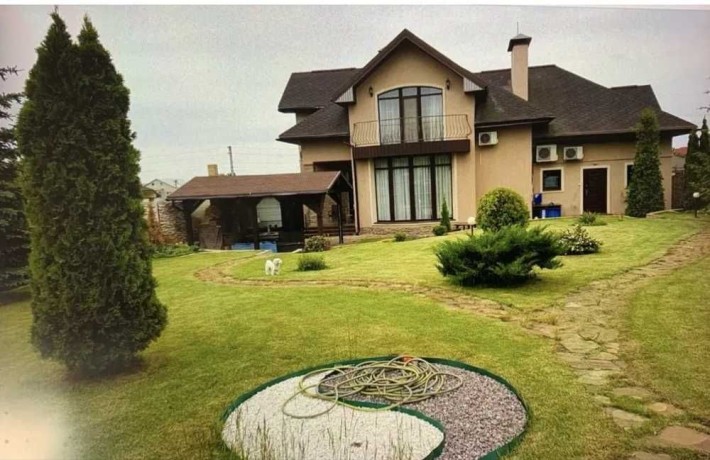 Продам 2х этажный дом на Малой Даниловке,256м2,кап.ремонт(код5372) - фото 1