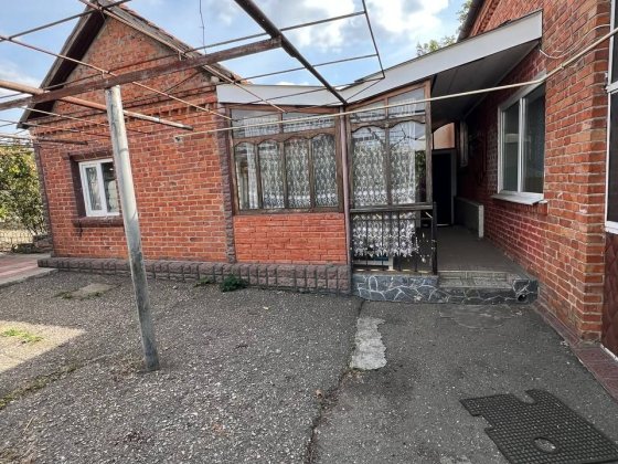 Продаж просторого будинку з двома ділянками Первомайськ