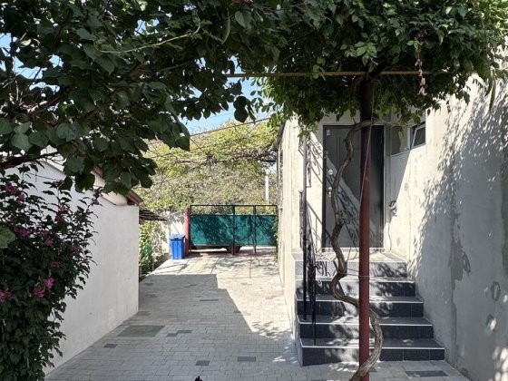 Продам два дома на одной территории Первомайськ