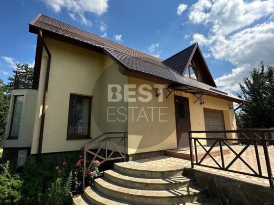 В продаже дом в центре пгт. Покотиловка Покотиловка