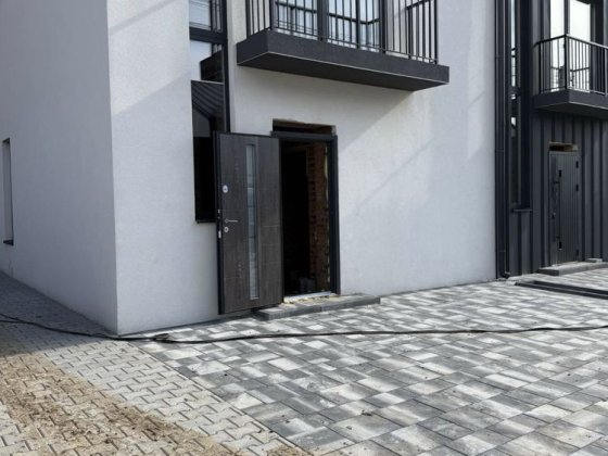 Котедж з власною ділянкою Лісові Гринівці