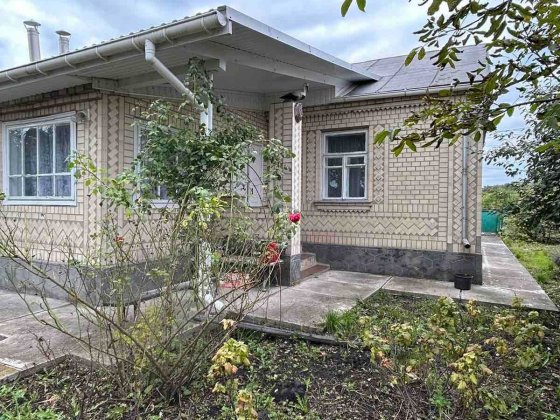 Будинок в Полонному Полонне