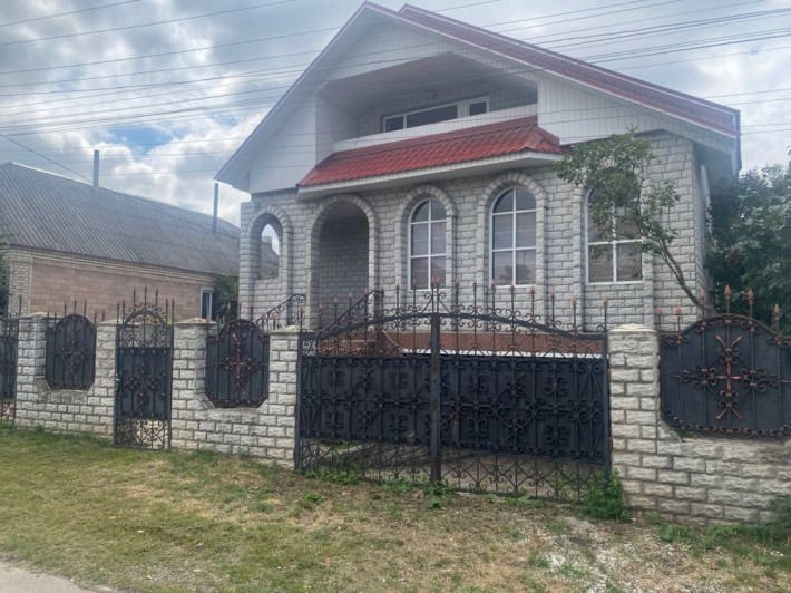 Новий будинок з ремонтом (л1 - фото 1