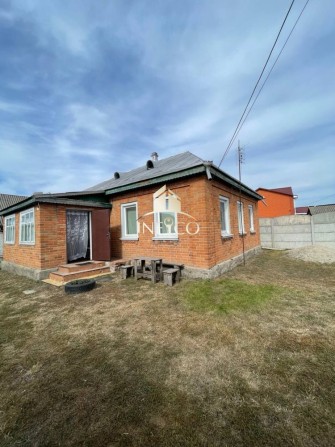 Продаж будинку в передмісті - фото 1