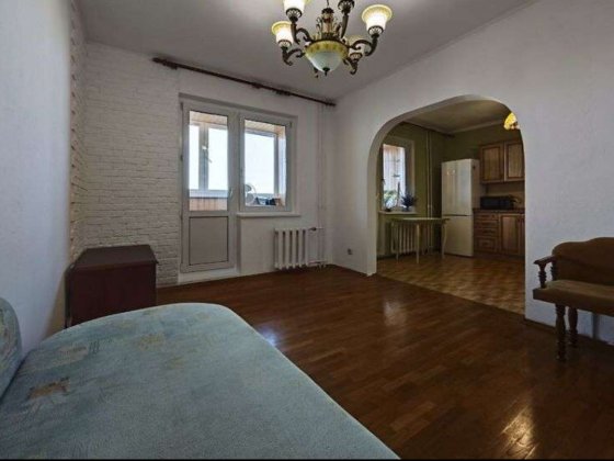 Продаж 1-к квартири Харківське шосе 56 Киев