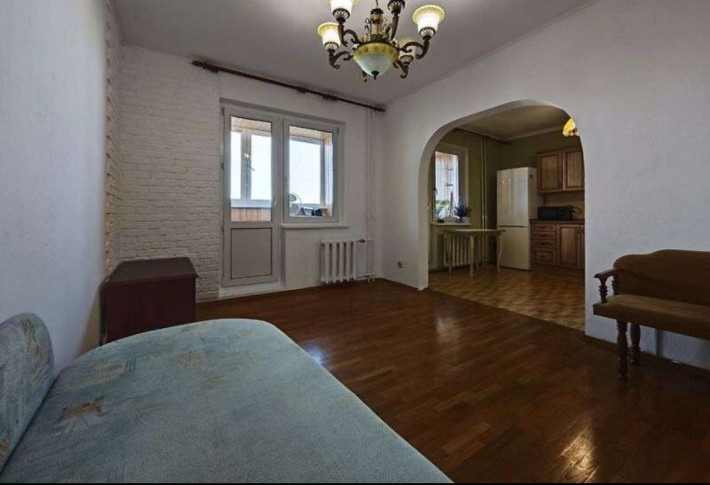 Продаж 1-к квартири Харківське шосе 56 - фото 1